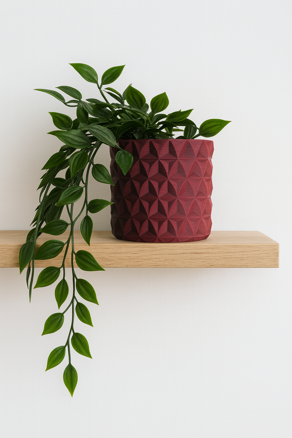 EdgeVase „Crimson Cube“ – Struktur trifft Statement